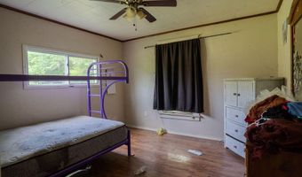 517 W 3rd St, Anderson, MO 64831