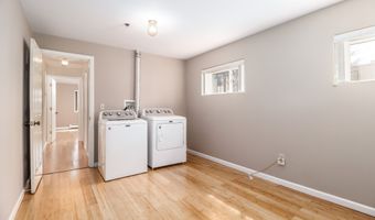 28 Rollingwood Dr 28, Brookfield, CT 06804