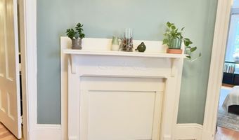 21 Cottage St, Bangor, ME 04401