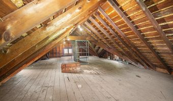 208 E Oak St, Albion, MI 49224