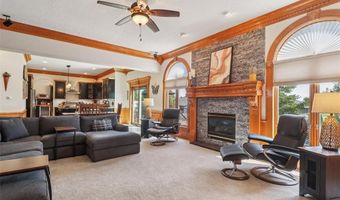 1019 11th Ave SE, Altoona, IA 50009