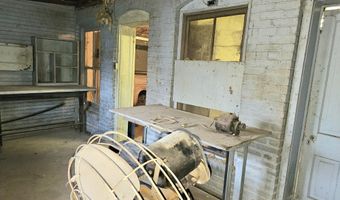 444 E 8th St, Baxter Springs, KS 66713