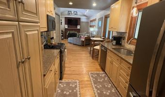 8908 Fox Ave, Allen Park, MI 48101