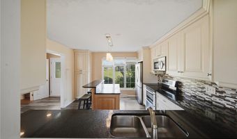 824 S Chillicothe Rd 2, Aurora, OH 44202