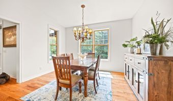 11668 E Laketowne Dr, Albertville, MN 55301