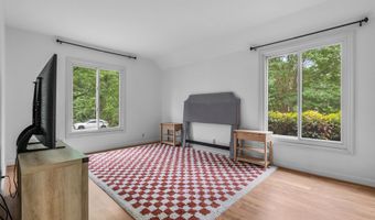 1811 Hobkirk Ct, Camden, SC 29020
