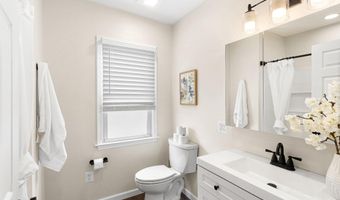 612 W GRAISBURY Ave, Audubon, NJ 08106