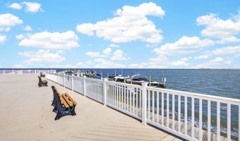 401 Bay Shore Dr 17B, Barnegat, NJ 08005