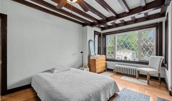 49 Arnold St, East Providence, RI 02915