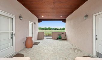 325 Braught Ln, Bosque Farms, NM 87068