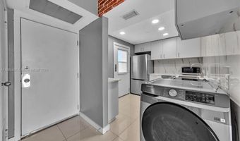 3101 N Country Club Dr 512, Aventura, FL 33180