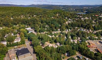 58-60 Frost Pl, Brattleboro, VT 05301