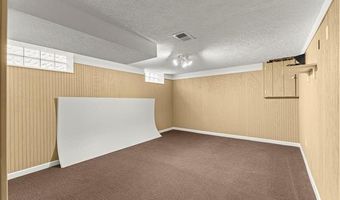 7609 Rosedale Blvd, Allen Park, MI 48101