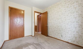 4002 7th Ave, Anoka, MN 55303