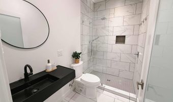 1002 Abby Rd, Alton, IA 51003