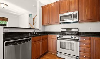 43920 HICKORY CORNER Ter 114, Ashburn, VA 20147