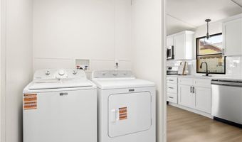 74 Bayview Park, Middletown, RI 02842