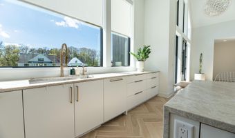5044 Hickory Pointe Woods SE, Ada, MI 49301