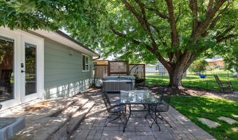 413 NE 7th St, Ankeny, IA 50021