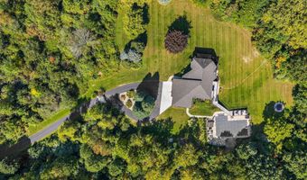 9820 Snow Pointe Dr SE, Alto, MI 49302