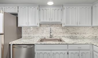6454 E PASO NUEVO Dr 104, Cave Creek, AZ 85331