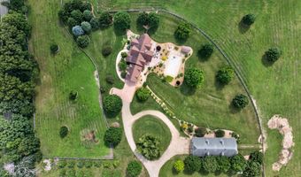 2405 Nicholson Ln, Albion, MI 49224