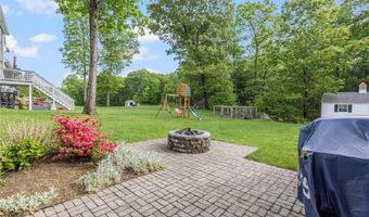 290 Station St, Coventry, RI 02816