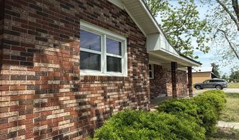 813 W 12th St, Alma, GA 31510