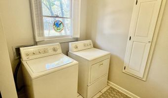 504 Holmes St, Belzoni, MS 39038