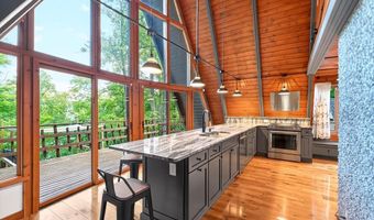 927 Wilkins Hollow Rd, Addison, PA 15411