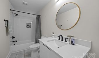 1927 Kilborne Dr, Charlotte, NC 28205