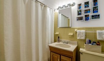 238 Lakeview Dr, Blacksburg, SC 29702