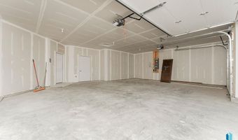 2404 E Brek St, Brandon, SD 57005