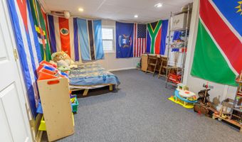 3666 Frederick Dr, Ann Arbor, MI 48105