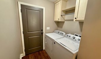 401 Spanish Moss Ln, Adel, GA 31620
