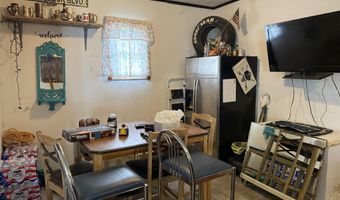 907 S Main St, Bicknell, IN 47512