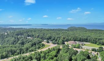 24 Bennington Ct, Burlington, VT 05408