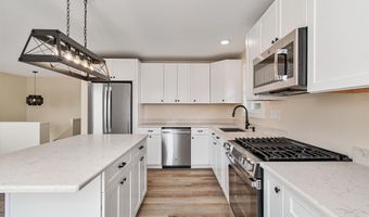 21 Moonlight Dr, Barre, VT 05641