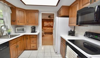 12 Goodale Rd, Andover, NJ 07860