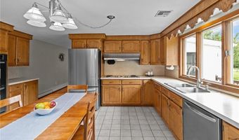 15 Womantam Ln, Cumberland, RI 02864