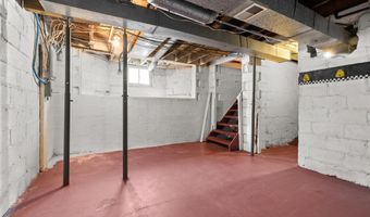 215 N Cedar St, Allegan, MI 49010