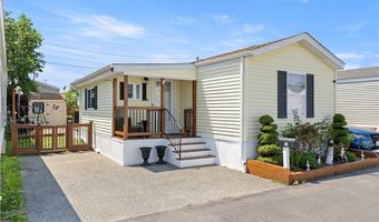 63 East Dr, East Providence, RI 02916