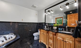 1017 E Red Oak St, Addison, IL 60101