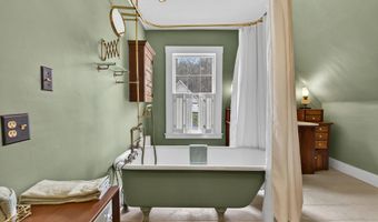 37 High St, Bradford, NH 03221