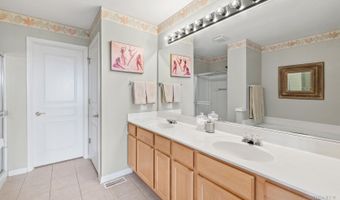 1 Parkside Ct, Algonquin, IL 60102