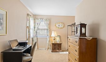 11 Westchester Dr, Albany, NY 12205