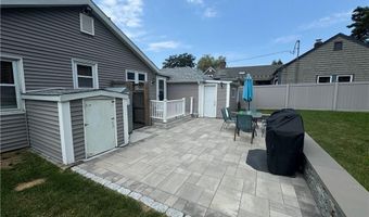 53 Center Ave, Middletown, RI 02842