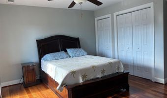 2445 S KENWOOD St, Arlington, VA 22206