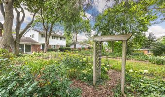 2771 Briarcliff St, Ann Arbor, MI 48105