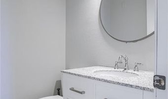 847 Lake Viking Ter, Altamont, MO 64620